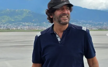 बलिउडका चर्चित अभिनेता चंकी पाण्डे काठमाडौं घुम्दै आखिर  किन आए  नेपाल ?