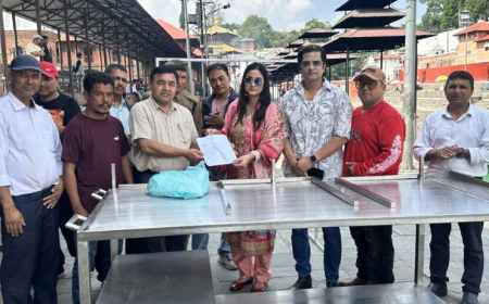 पशुपतिमा फिल्मकर्मीहरूको अन्तिम बिदाइ सहज बनाउन कलाकारद्वयको सहयोग
