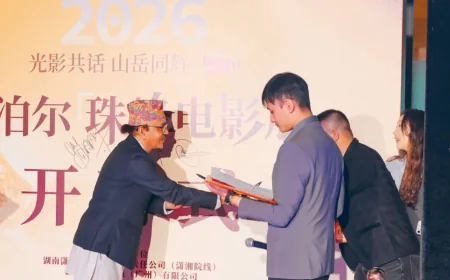 चीनमा नेपाली चलचित्रको डेब्यु: ‘नेपाल एभरेस्ट फिल्म फेस्टिभल’ले खोल्यो अन्तर्राष्ट्रिय बजारको नयाँ ढोका